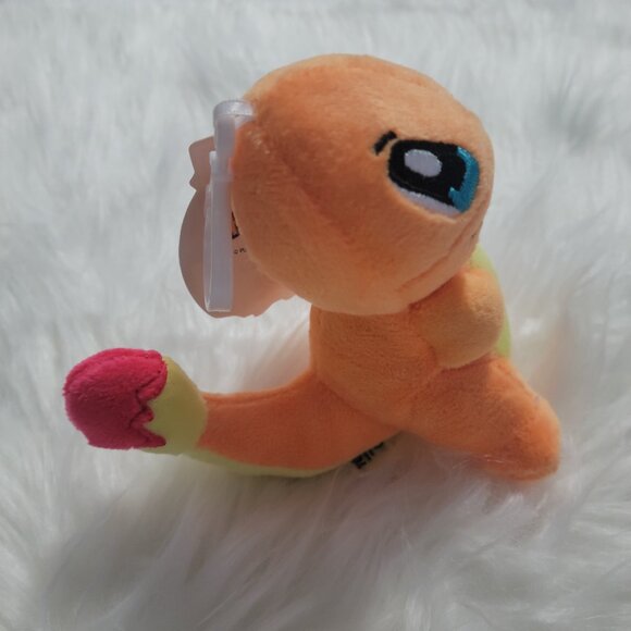 Pokémon Plush Charmander Keychain - Picture 5 of 6